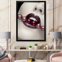 Дизайнарт 'Перли През Устата С Форма На Сърце Устни' Модерен Арт Принт В Рамка